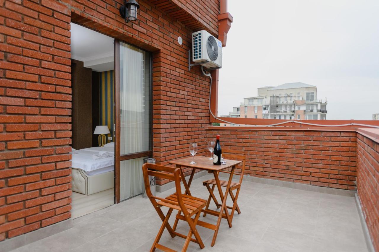 Golden Globe Hotel&Villa Tbilisi Buitenkant foto