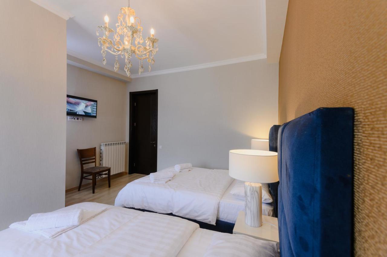 Golden Globe Hotel&Villa Tbilisi Buitenkant foto