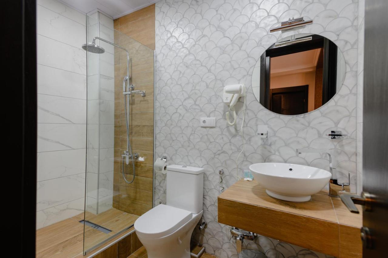 Golden Globe Hotel&Villa Tbilisi Buitenkant foto
